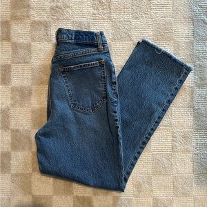 A&F Curve Love 90s Straight Ultra High Rise (SHORT)